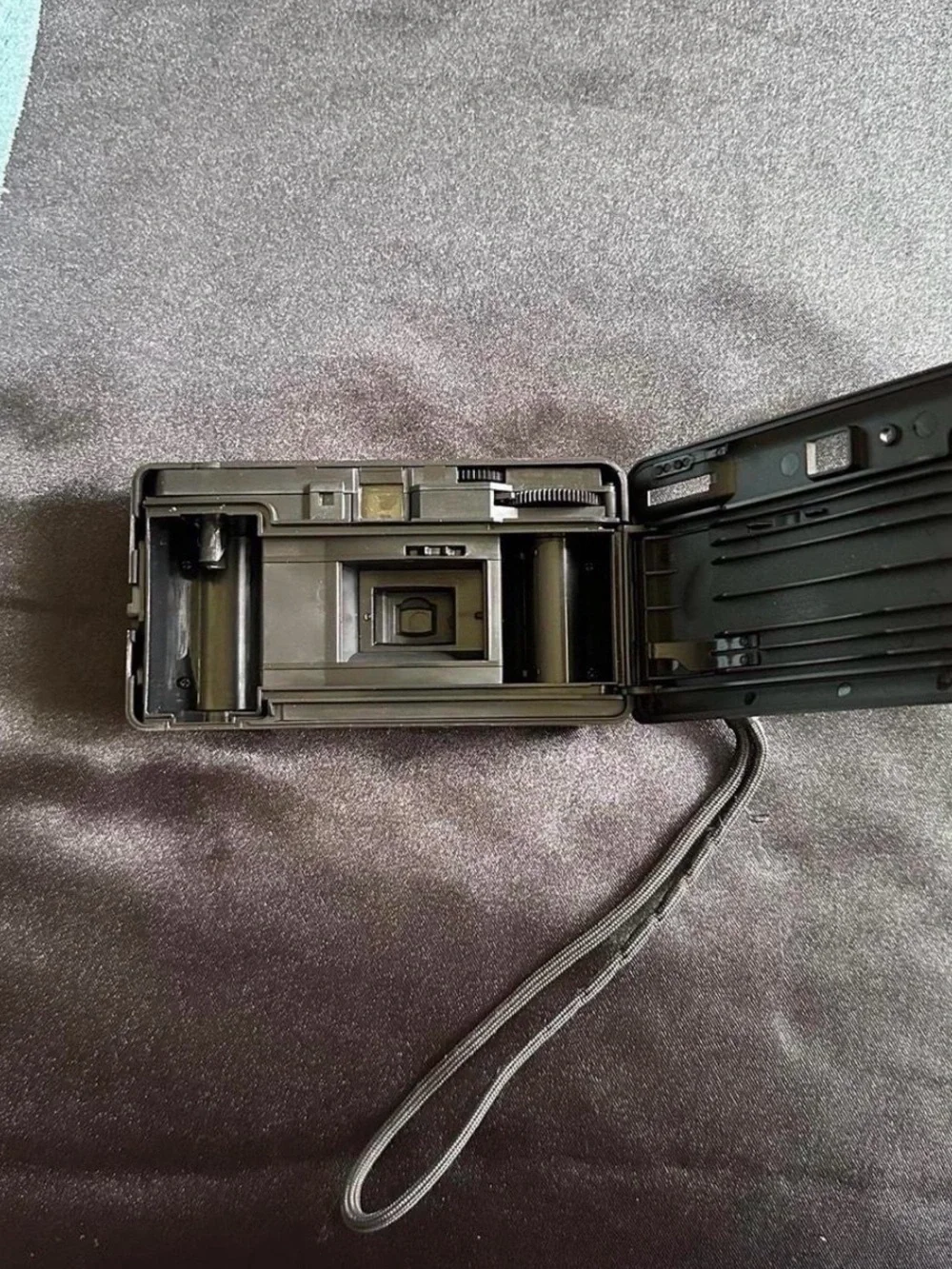 Urban Outfitters VF201 Compact 35mm Camera - Black
